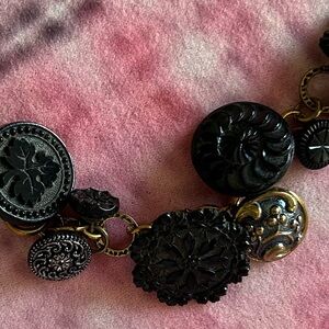 VINTAGE BLACK GLASS AND METAL MOURNING BUTTONS CHARM BRACELET